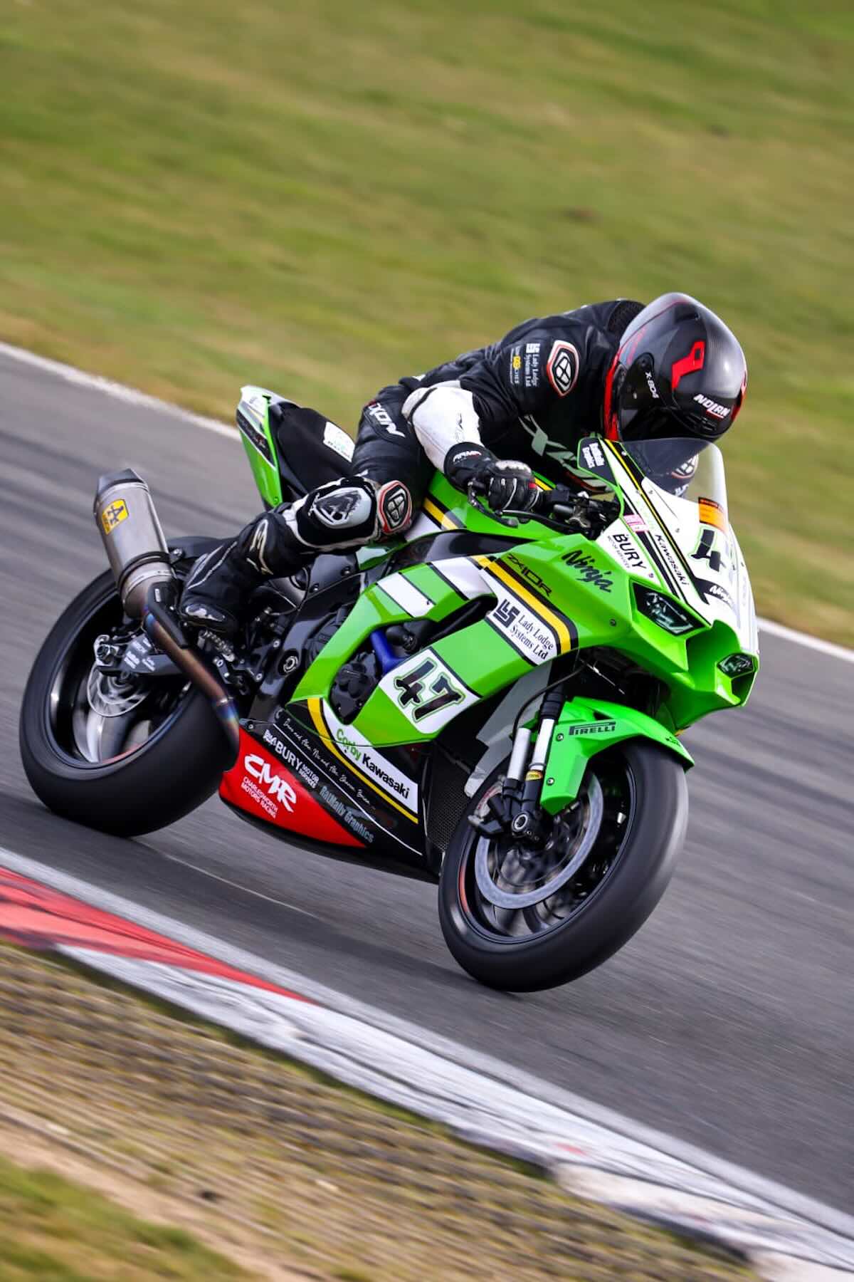 No Limits Round 2 at Donington Park